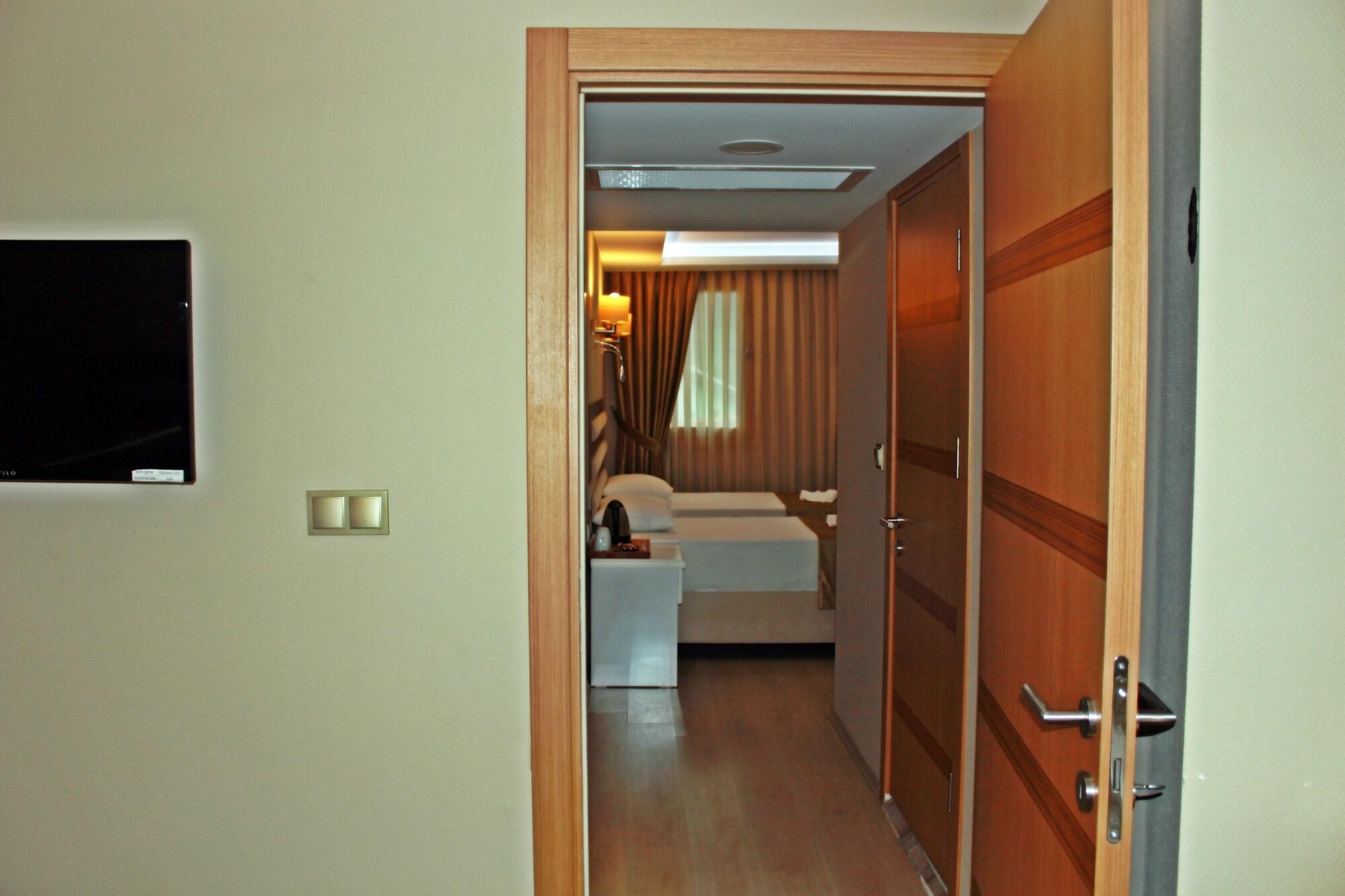 Feza Otel Τραμπζόν Εξωτερικό φωτογραφία
