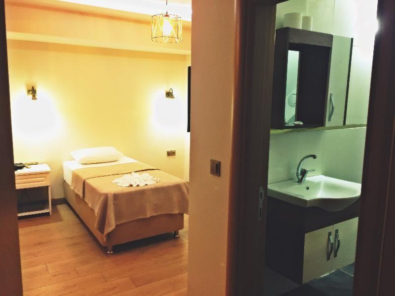 Feza Otel Τραμπζόν Εξωτερικό φωτογραφία