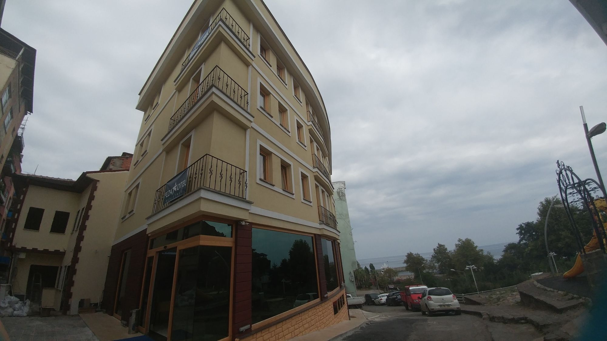 Feza Otel Τραμπζόν Εξωτερικό φωτογραφία